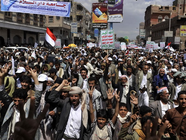Yemen: Phe nổi dậy biểu tình phản đối đề xuất của Tổng thống ảnh 1