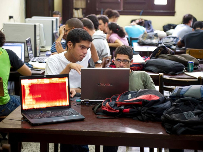 Các trường đại học Cuba sẽ được kết nối Internet cáp quang ảnh 1