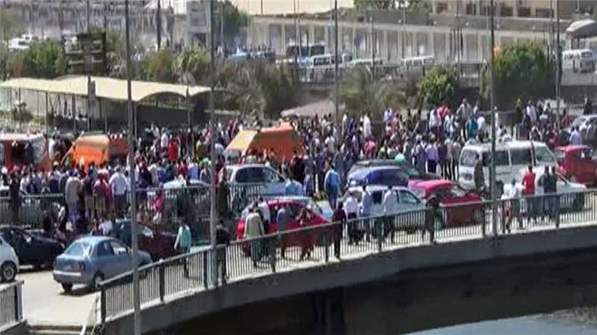 Đánh bom tại cây cầu ở trung tâm thủ đô Ai Cập, 3 người tử vong ảnh 1