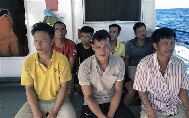 Quyết liệt tìm kiếm ngư dân bị chìm tàu ở khu vực biển Hải Phòng ảnh 2