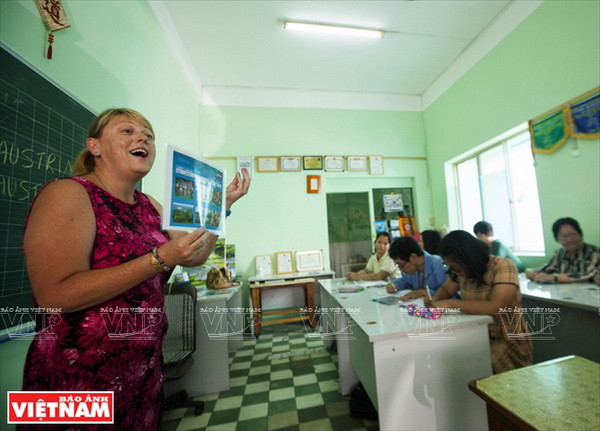 Cô giáo Australia và lớp ngoại ngữ miễn phí cho trẻ khuyết tật Việt ảnh 3