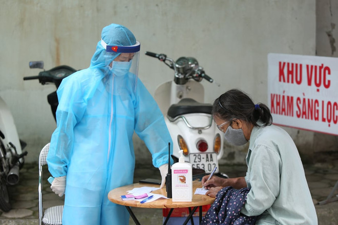 Nguy cơ cao từ việc người dân đổ xô ra đường khi cách ly xã hội ảnh 4