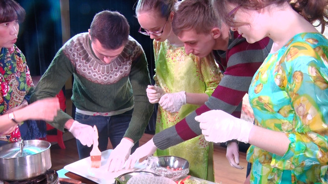 Sinh viên Nga học tiếng Việt thi tìm hiểu về bản sắc Việt Nam ảnh 3