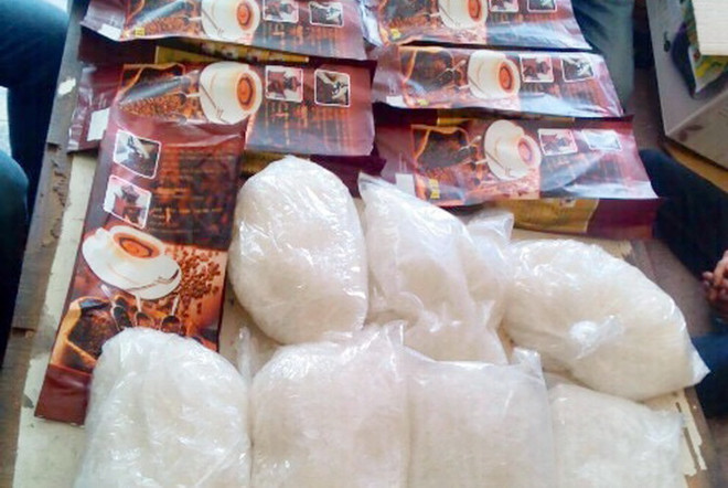 Thu giữ 15kg ma túy đá ngụy trang trong hàng quá cảnh tại Tây Ninh ảnh 1