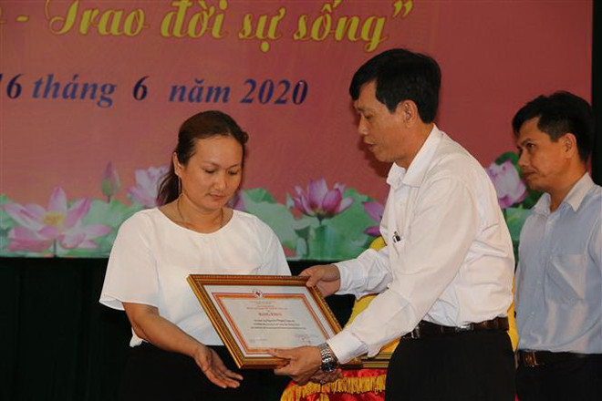 Đồng Tháp tôn vinh những tấm gương hiến máu tình nguyện tiêu biểu ảnh 1