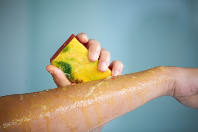 Chờ Halloween để tận hưởng sản phẩm ma quái dễ thương của Lush ảnh 3