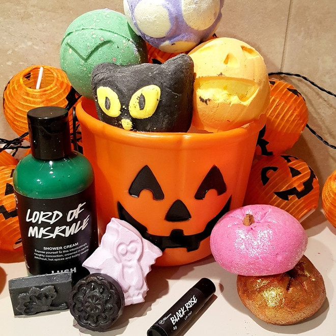 Chờ Halloween để tận hưởng sản phẩm ma quái dễ thương của Lush ảnh 1