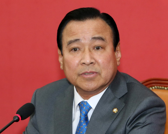 Thủ tướng Hàn Quốc quyết không từ chức sau bê bối hối lộ ảnh 1