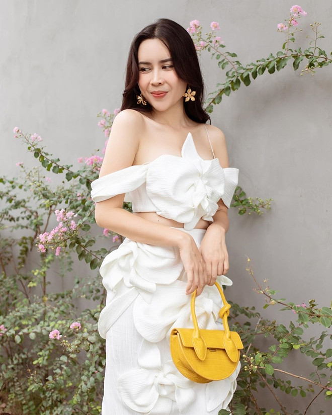 Street style biến hóa "vạn người mê" của dàn mỹ nhân Việt ảnh 7