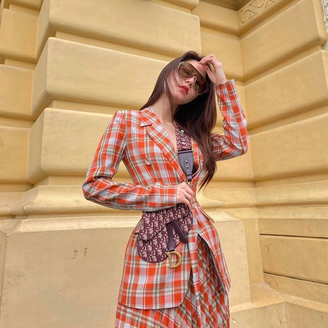 Street style biến hóa "vạn người mê" của dàn mỹ nhân Việt ảnh 8