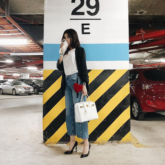 Gió mùa về, mỹ nhân Việt lăngxê áo len và váy dài tay xuống phố ảnh 8