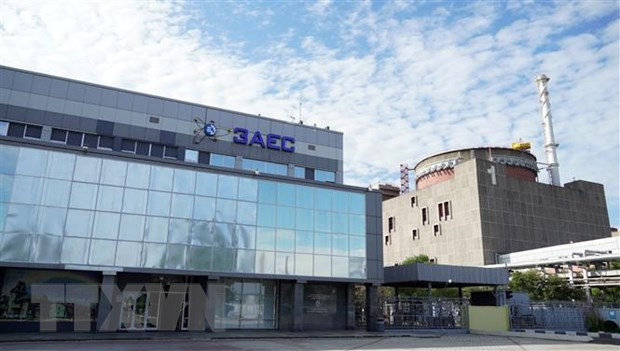 Quang cảnh nhà máy điện hạt nhân Zaporizhzhia ở Enerhodar, miền Đông Ukraine. (Ảnh: AFP/TTXVN) Tổng giám đốc IAEA hoãn kế hoạch tới nhà máy Zaporizhzhia ảnh 1