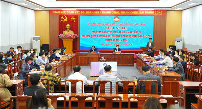 Quang cảnh hội nghị. (Ảnh: Minh Đức/TTXVN) Tập huấn công tác kiểm tra, giám sát bầu cử Quốc hội và HĐND ảnh 1