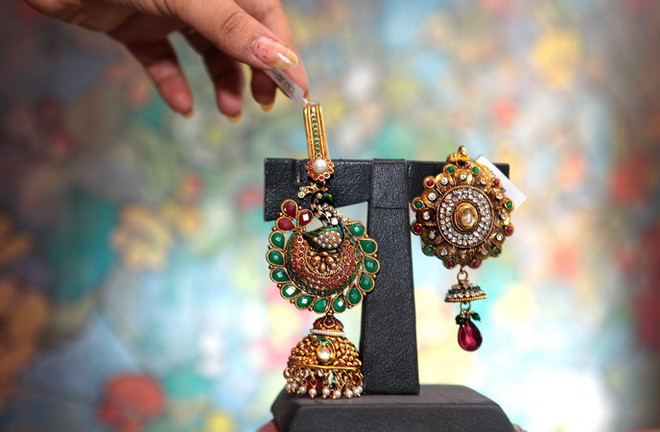 Giá vàng giảm trên thị trường châu Á do đồng USD mạnh ảnh 1