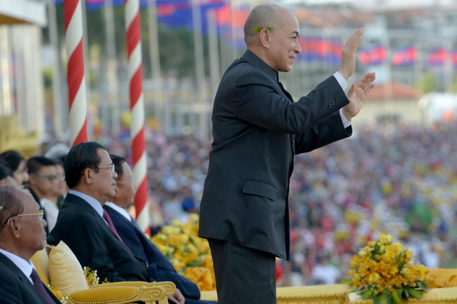 Campuchia tưng bừng tổ chức lễ hội đua thuyền lớn nhất trong năm ảnh 1