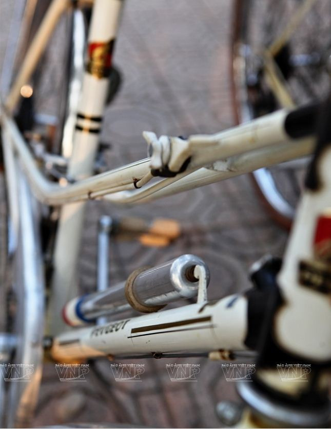 Những chiếc xe đạp cổ điểm thêm nét đẹp cho Thủ đô ngàn năm ảnh 7