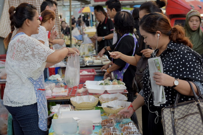 Chính quyền quân sự Thái Lan ngày càng ít được dân ủng hộ ảnh 1