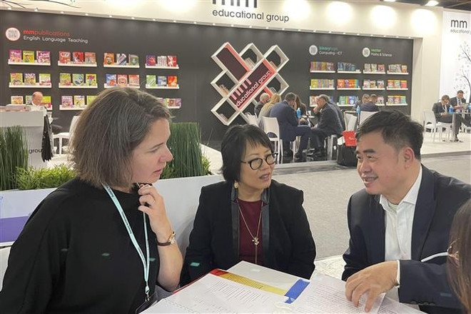 Quảng bá ấn phẩm Việt Nam tại Hội chợ sách quốc tế Frankfurt ảnh 2