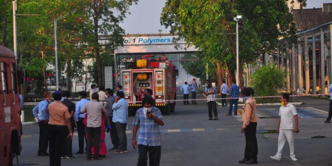 Ấn Độ: Khí độc tại nhà máy LG Polymer tiếp tục bị rò rỉ ảnh 1