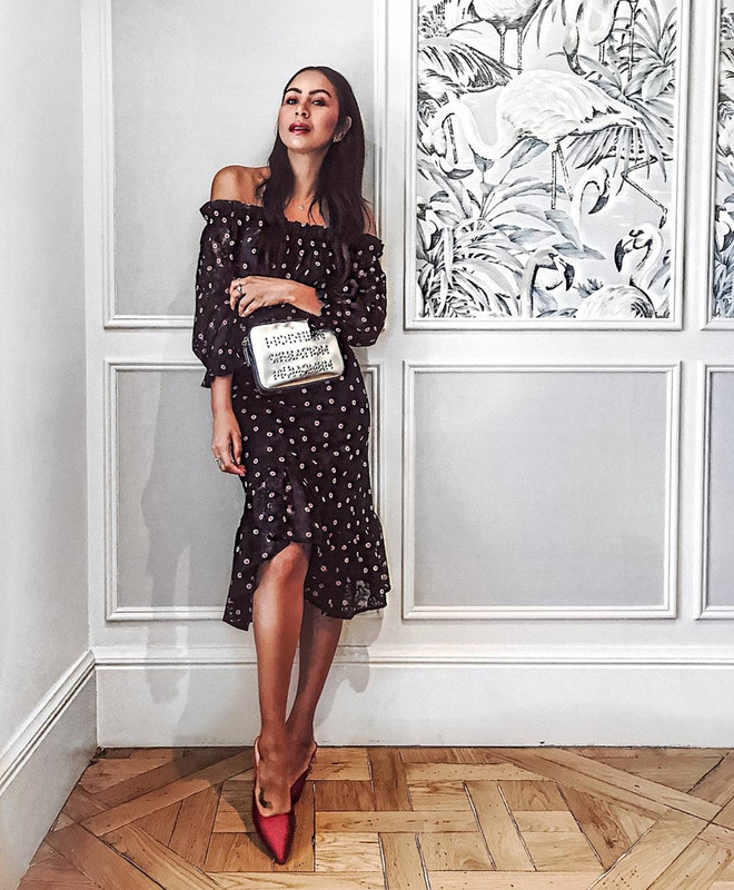 8 kiểu giày sẽ là “bộ đôi hoàn hảo” khi kết hợp cùng váy đen ảnh 12