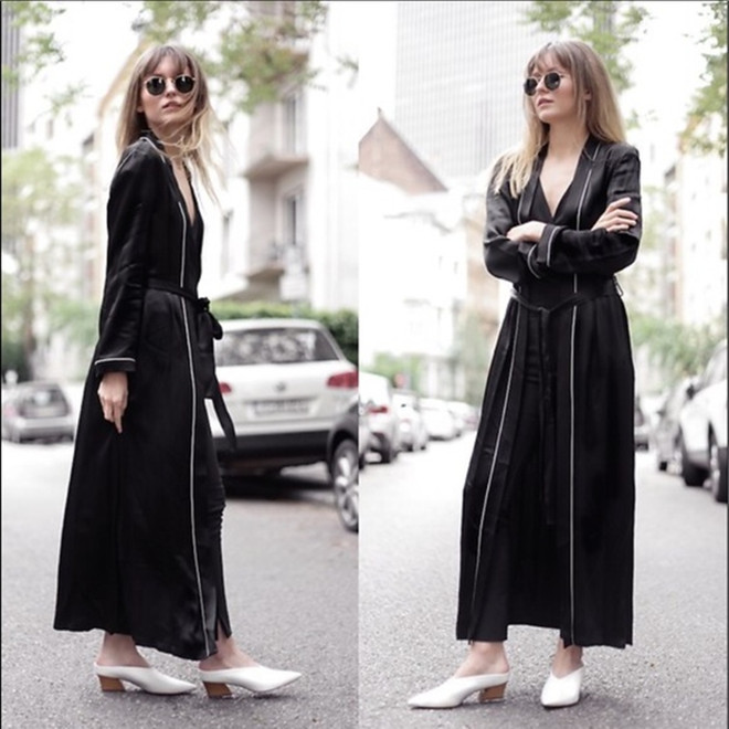 8 kiểu giày sẽ là “bộ đôi hoàn hảo” khi kết hợp cùng váy đen ảnh 13