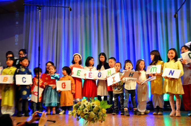 Kỷ niệm 40 năm ngày thành lập hội hữu nghị Thụy Sĩ-Việt Nam ảnh 4