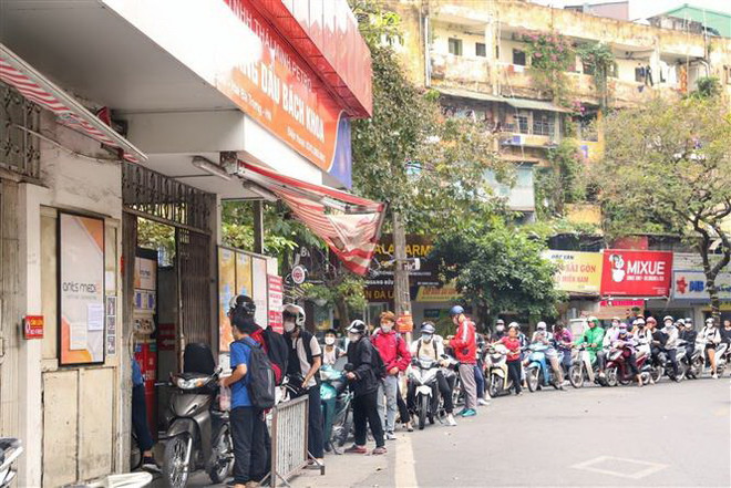 Bộ Tài chính tiếp tục đề nghị báo cáo chi phí nhập xăng dầu ảnh 1