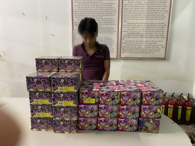 Bình Phước bắt giữ đối tượng dùng xe cẩu vận chuyển pháo lậu ảnh 1