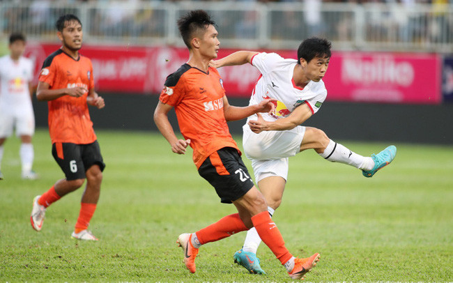 SHB Đà Nẵng và Hoàng Anh Gia Lai níu chân nhau với trận hòa 0-0 ảnh 1