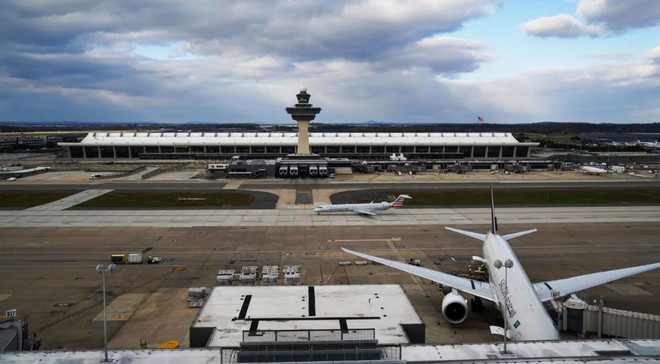 Mỹ: Gần 1.700 chuyến bay bị hoãn và hủy do giông bão mạnh ảnh 1