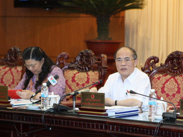 Ủy ban Thường vụ họp chuẩn bị cho Kỳ họp thứ 7 Quốc hội ảnh 1