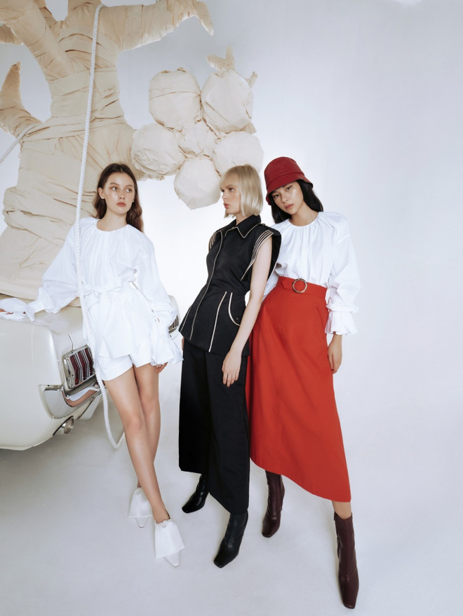 Cựu đệ nhất Phu nhân Mỹ Michelle Obama diện trang phục của Công Trí ảnh 3