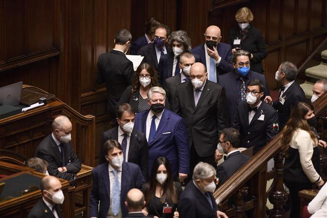 Chưa tìm ra người chiến thắng, Italy phải bầu cử tổng thống vòng 4 ảnh 1