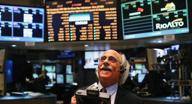 Phố Wall tiếp tục đi lên, S&P 500 và Nasdaq Composite lập kỷ lục mới ảnh 1