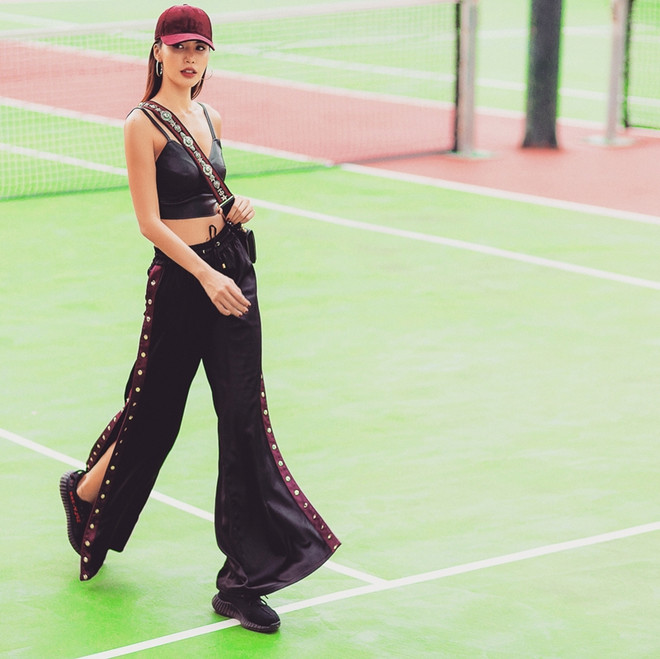 Mãn nhãn với loạt street style cá tính của mỹ nhân Việt tuần qua ảnh 4