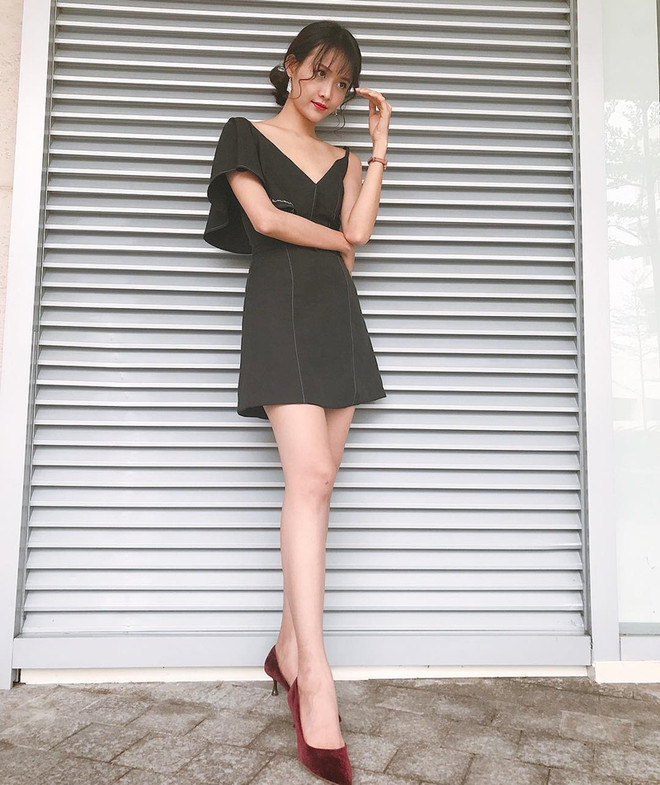 Mãn nhãn với loạt street style cá tính của mỹ nhân Việt tuần qua ảnh 14