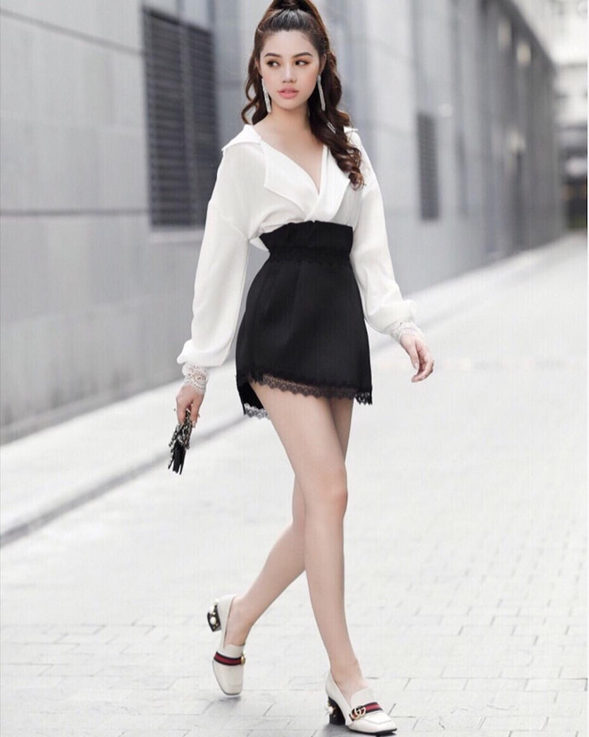 Mãn nhãn với loạt street style cá tính của mỹ nhân Việt tuần qua ảnh 12