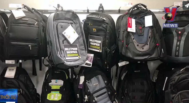 [Video] Mỹ: Nhiều phụ huynh tìm mua balô chống đạn cho con ảnh 1