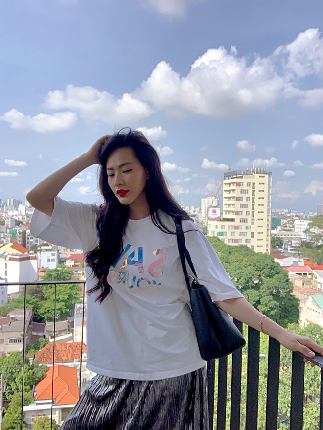 Sao Việt đeo khẩu trang "nhắc khéo" mọi người không nên chủ quan ảnh 11