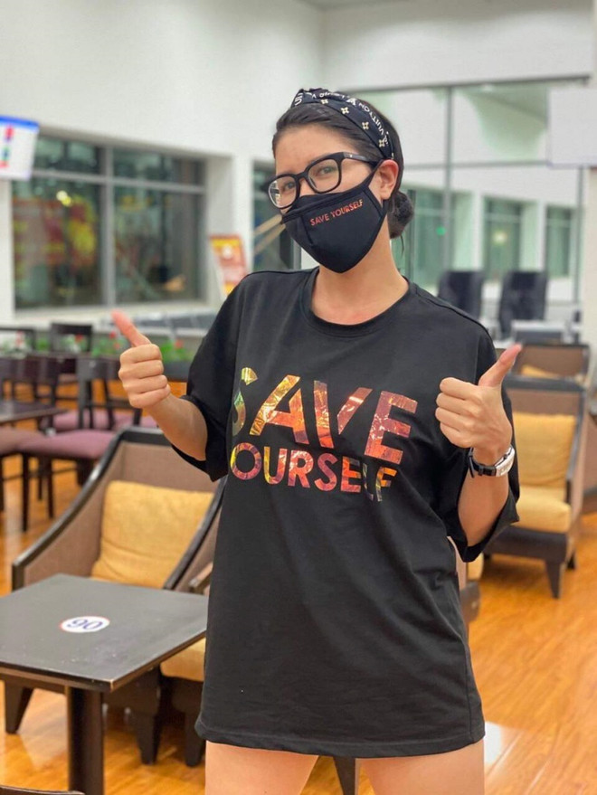 Sao Việt đeo khẩu trang "nhắc khéo" mọi người không nên chủ quan ảnh 1