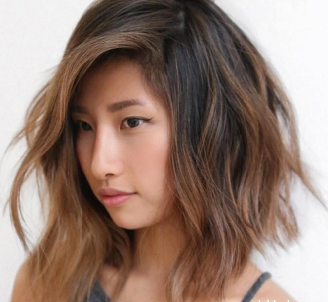 Làm mới mái tóc mùa Đông bằng những lọn highlight sinh động ảnh 3