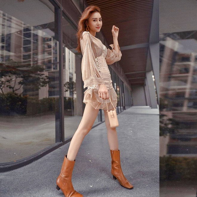 Mỹ nhân Việt muôn màu muôn vẻ với phong cách street style sành điệu ảnh 1