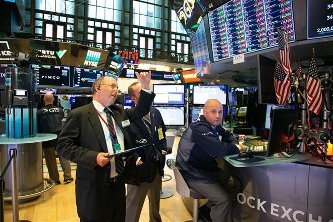 Hai chỉ số chính trên Phố Wall đi lên dù bi quan về đàm phán Mỹ-Trung ảnh 1