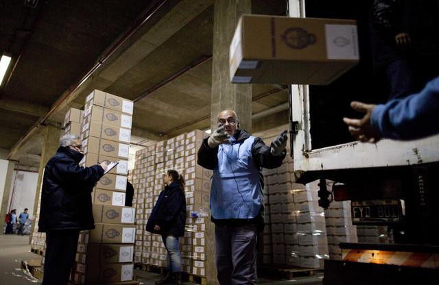 Argentina sa thải hàng nghìn nhân viên làm việc không hiệu quả ảnh 1