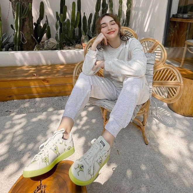 Sao Việt ''bùng nổ'' nhan sắc với váy in hoa trong loạt street style ảnh 19