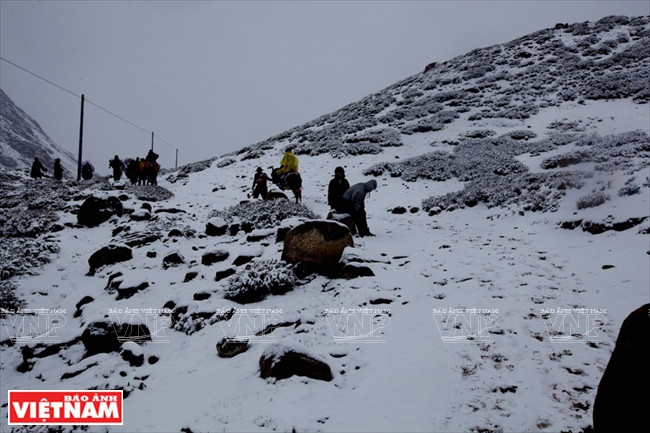 Hành trình chiêm bái ngọn núi thiêng Kailash ở Tây Tạng ảnh 5