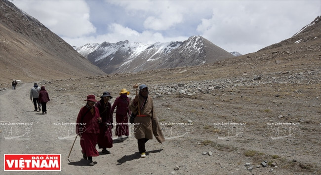 Hành trình chiêm bái ngọn núi thiêng Kailash ở Tây Tạng ảnh 12