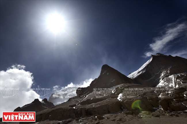 Hành trình chiêm bái ngọn núi thiêng Kailash ở Tây Tạng ảnh 2