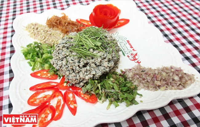 Hương vị ẩm thực miền Trung trong món dắt xúc bánh đa ảnh 1