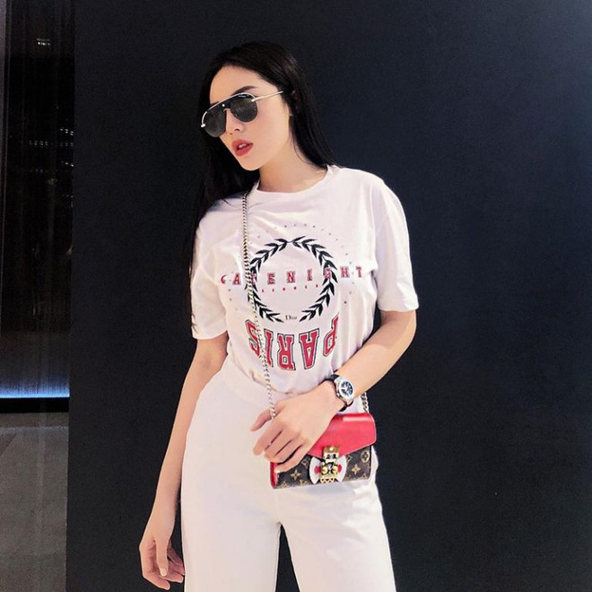 Học lỏm street style “hạ nhiệt” ngày nóng của mỹ nhân Việt ảnh 1